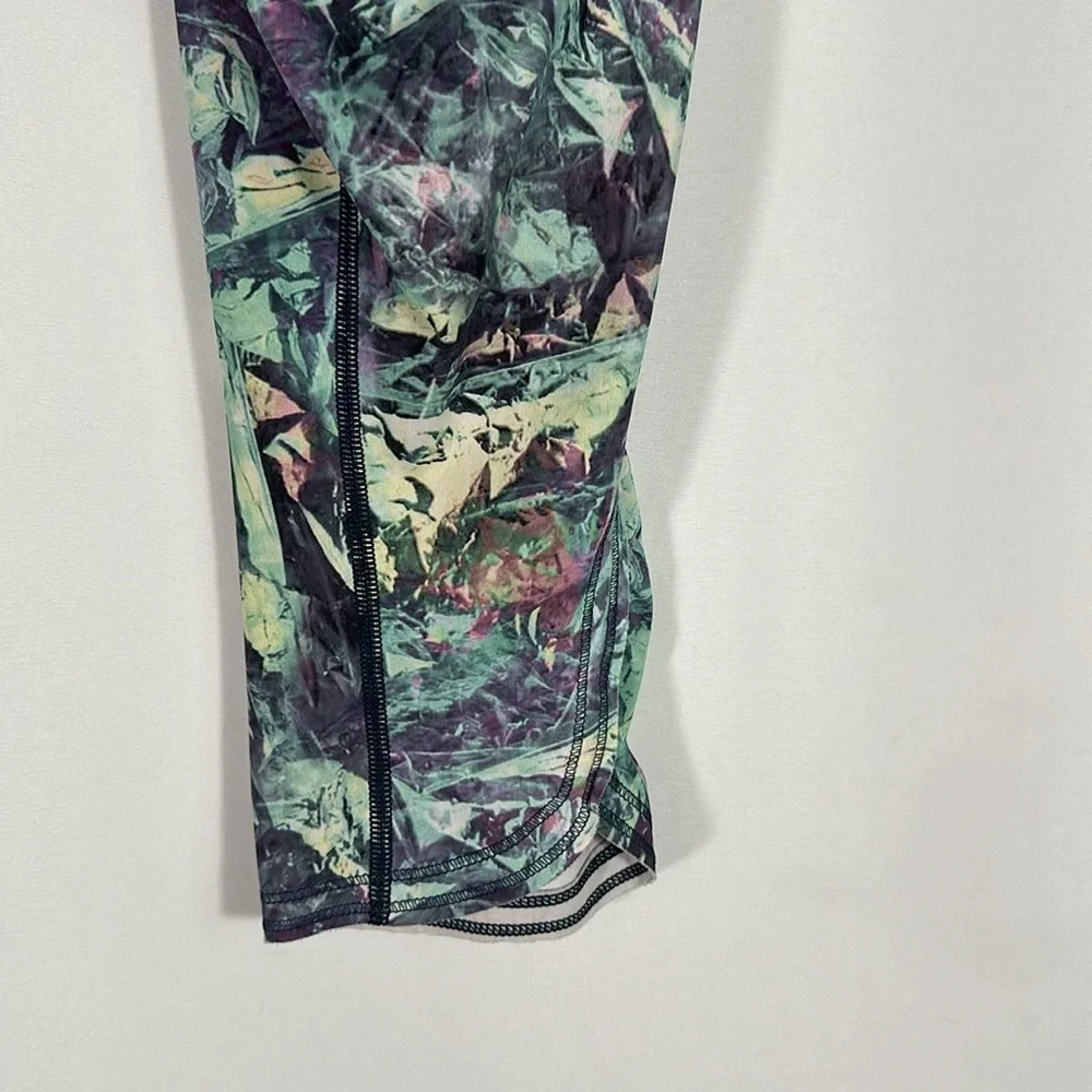 Lululemon Run: Inspire Crop II *All Full-On Luxtreme Size 6 - Picture 14 of 14